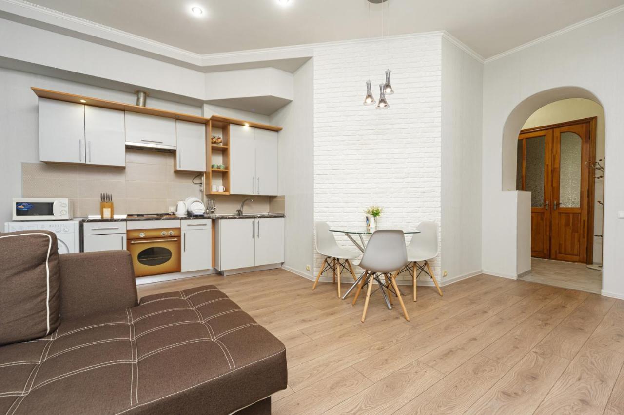 Apartment Zhukovskogo 17 أوديسا المظهر الخارجي الصورة