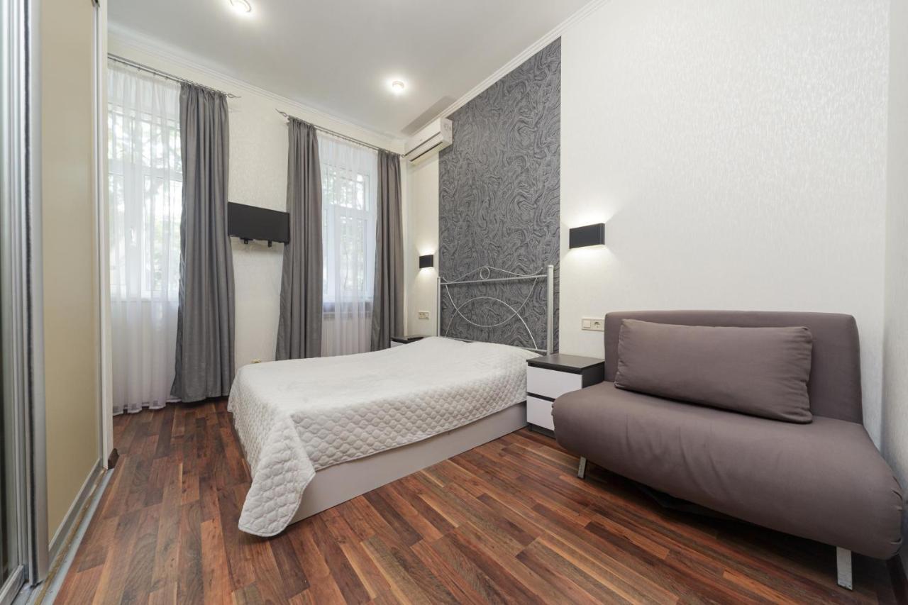 Apartment Zhukovskogo 17 أوديسا المظهر الخارجي الصورة
