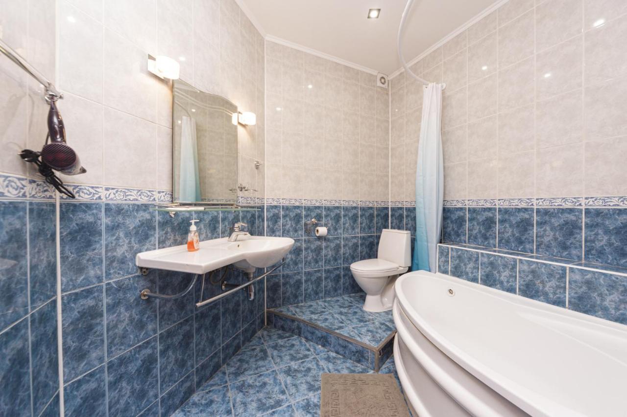 Apartment Zhukovskogo 17 أوديسا المظهر الخارجي الصورة